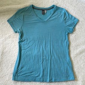 AUTHENTIC EUC short-sleeved Ibex shirt